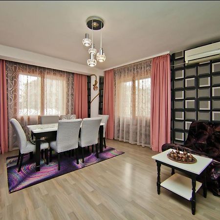 Perla 2-Bdrm In The Heart Of The City Warna Exterior foto