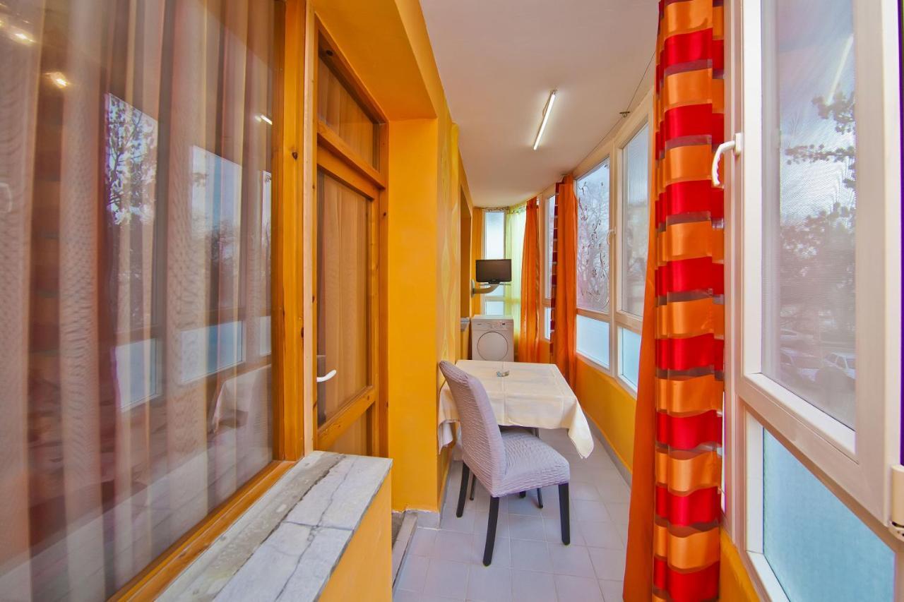 Perla 2-Bdrm In The Heart Of The City Warna Exterior foto